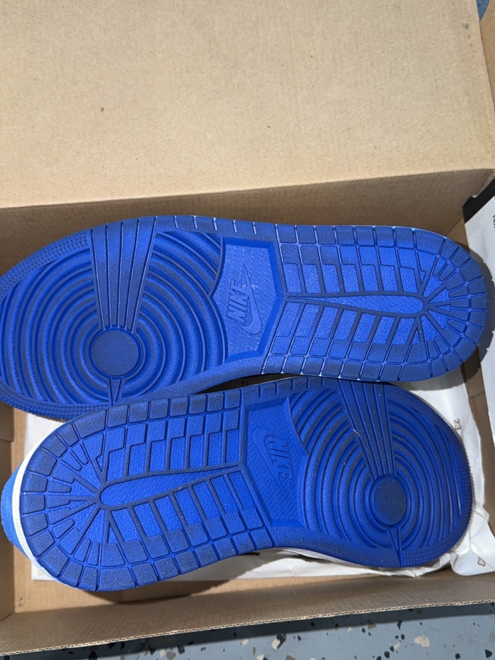 Jordan Air Jordan 1 Mid View 3
